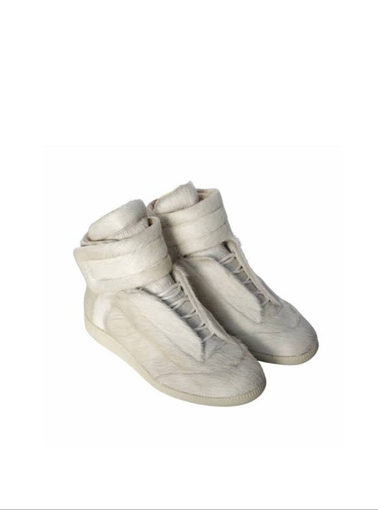 Maison Margeila Fur Futures